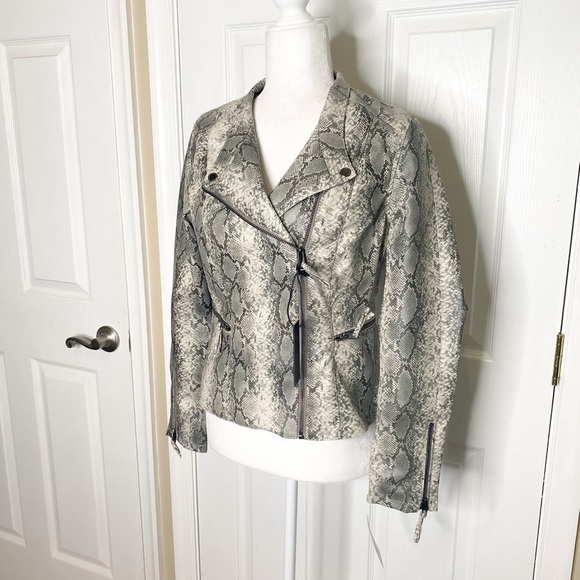 Blank NYC Snakeskin Print Vegan Leather Moto Jacket - Picture 5 of 9